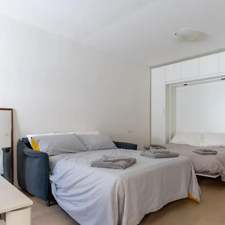 Apartamento Del Borgo A 2 Passi Dal Lago, Quite