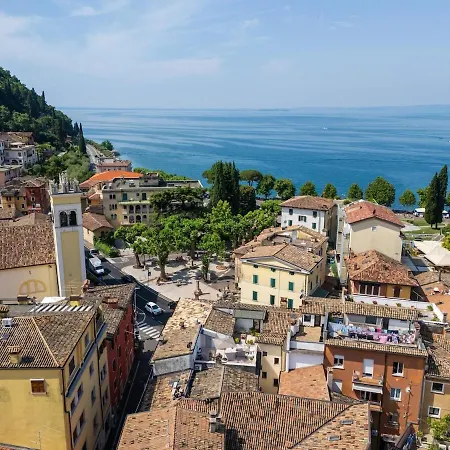 Del Borgo A 2 Passi Dal Lago, Quite * Garda (Verona)